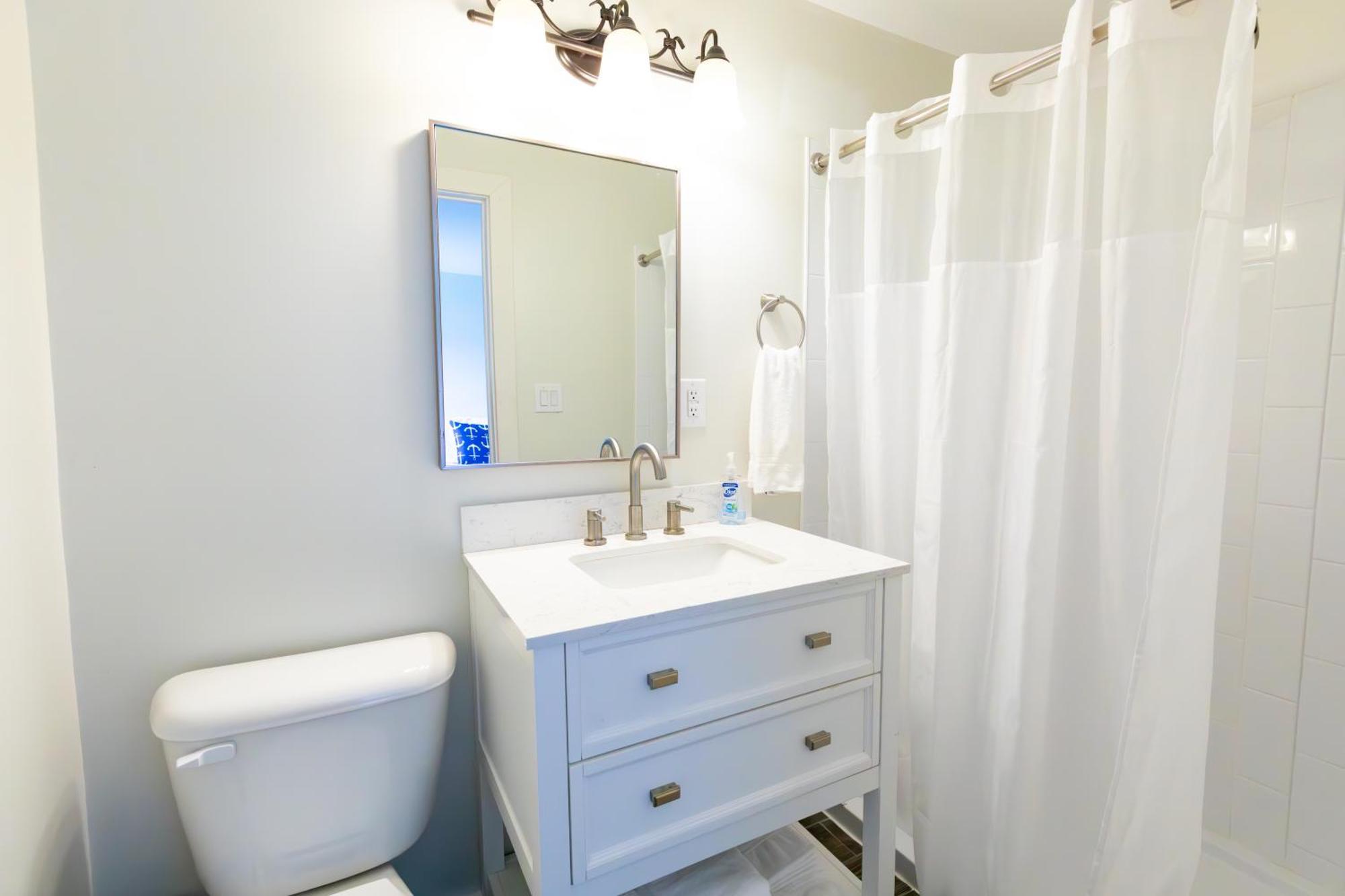 Anchor Bay Inn And Suites Sandusky Exteriör bild
