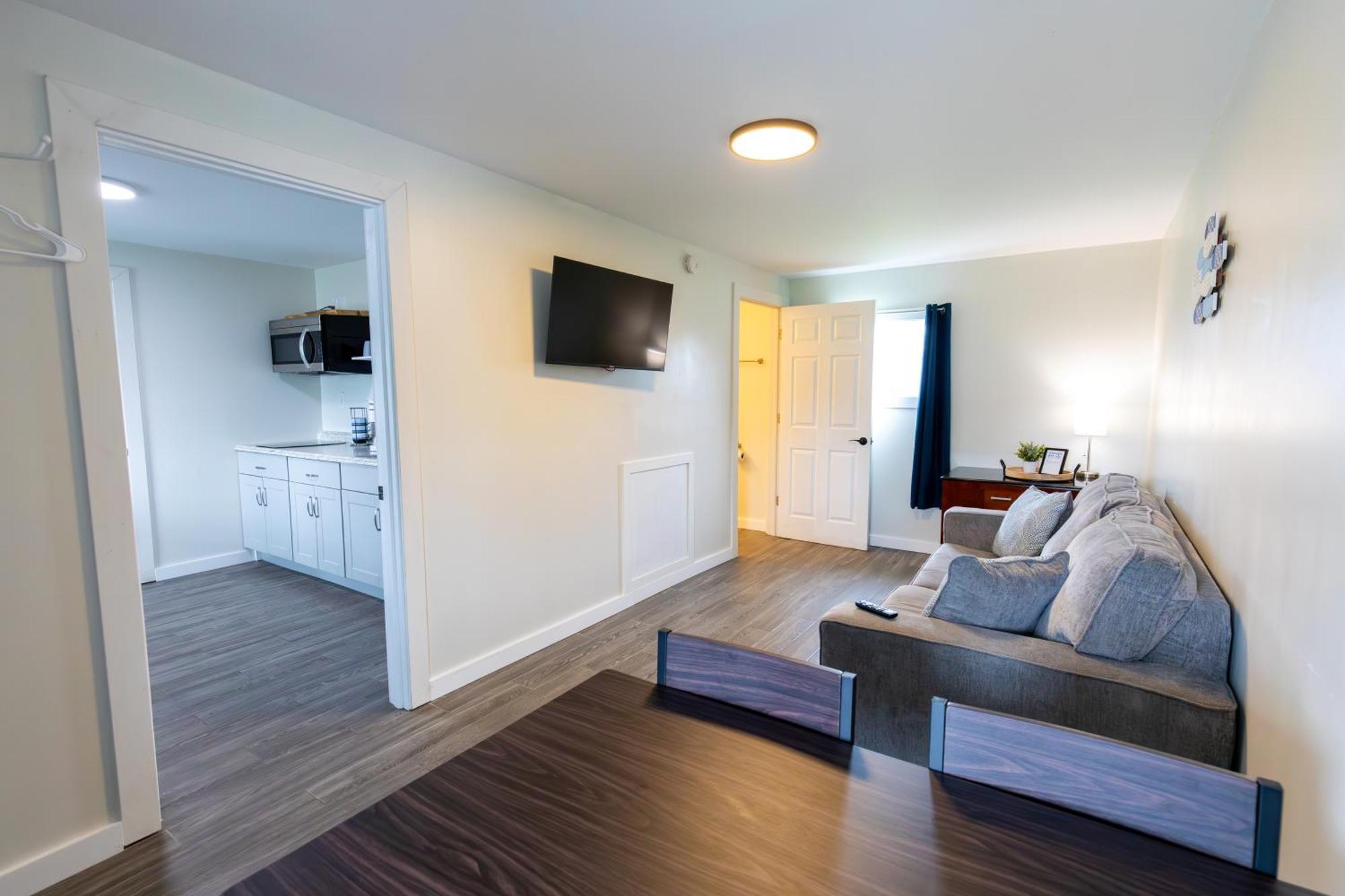 Anchor Bay Inn And Suites Sandusky Exteriör bild